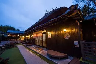 Ryokan Yufuin Lamp No Yado