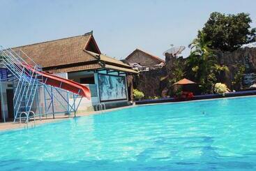 Berlian Abadi Hotel By Sinergi