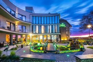 Hotelli Max Health Resort Spa