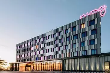 هتل Moxy Katowice Airport