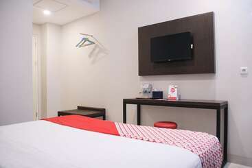 Hotell Azzahra Guest House By Oyo Rooms