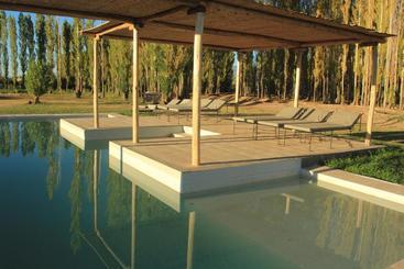 ユースホステル Posada Paso De Los Patos