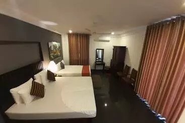 Hotel Akash By Dbi