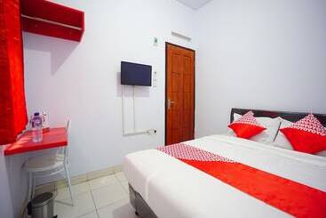 Hotel Reddoorz At Lapangan Bandara Sam Ratulangi Manado