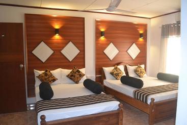 Hotel Samren Restaurant And Guest House