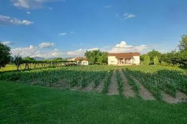 پانسیون Balabani Local Stay