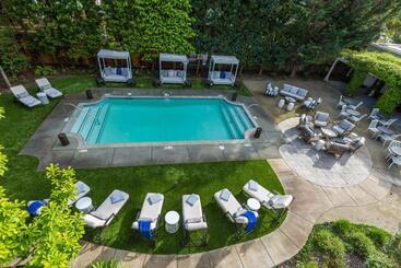 مبيت وإفطار The White House Napa Valley