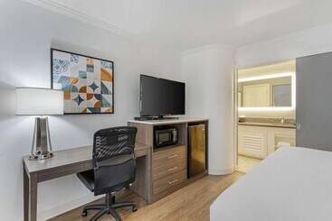 Отель Best Western Plus Riviera