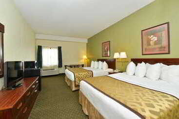 هتل Quality Inn & Suites Southport
