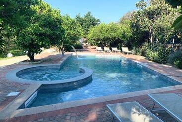 公寓式酒店  Elba Vip