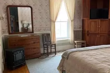 Antique Mansion B & B
