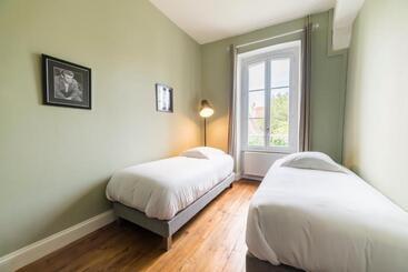 تختخواب و صبحانه La Villa Ribière