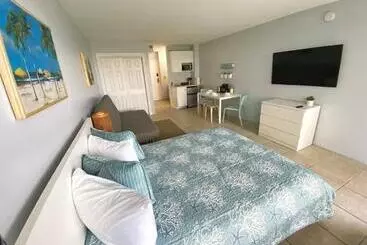 Castaways Resort Studios