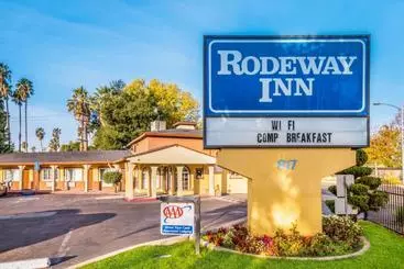 酒店 Rodeway Inn Capitol