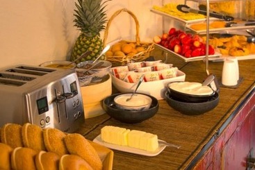 ホテル Tradewinds Carmel