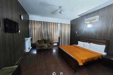 膳宿费 Mulberry Guest House F10