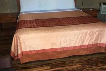 فندق Hilltop Inn