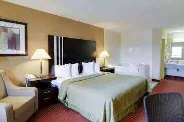בית מלון כפרי Quality Inn & Suites Clarksville