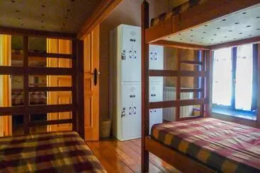 Albergue San Miguel   Sólo Para Peregrinos