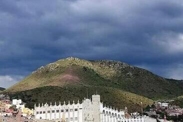 هتل Magdalena Colonial