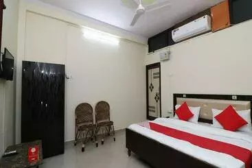 ホテル Oyo 24823 Amrit Guest House