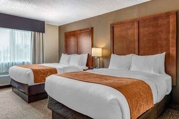 Отель Comfort Suites Terre Haute University Area