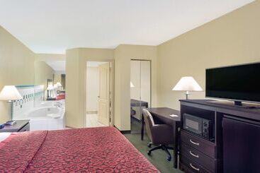 Otel Days Inn & Suites By Wyndham Columbia Airport