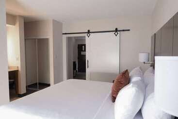 בית מלון כפרי Wingate By Wyndham Jackson Ridgeland