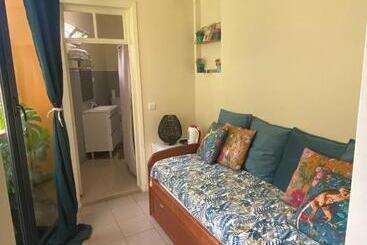 پانسیون Dazk Golden Estate