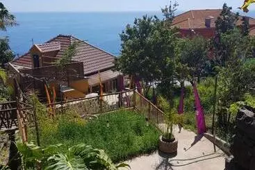 Majatalo Dazk Golden Estate