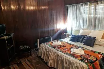 تختخواب و صبحانه La Maison