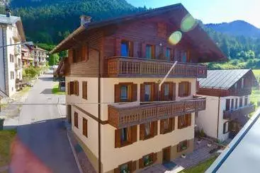 Hotel Ajarnola Locazioni Turist