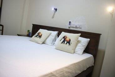 Hotel Under Water Safaris