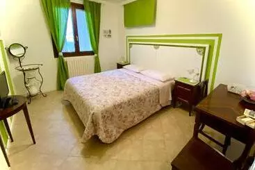 تختخواب و صبحانه A Casa Di Laura