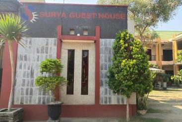 بنسيون Surya Guest House