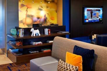 酒店 Courtyard Detroit Utica