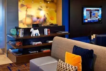 Отель Courtyard Detroit Utica