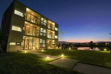 簡易ホテル Crisscross