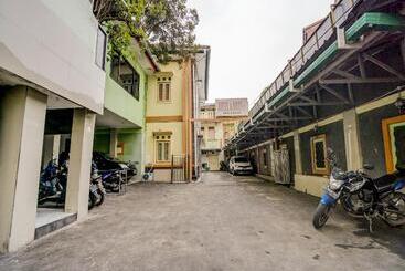 בית מלון כפרי Oyo 1798  37 Syariah