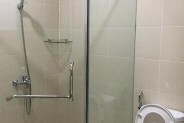 Sunny Hotel And Apartment