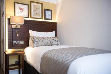 ホテル The Colney Fox By Innkeeper S Collection