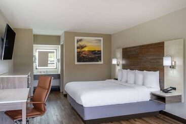 Otel Days Inn By Wyndham Clemson