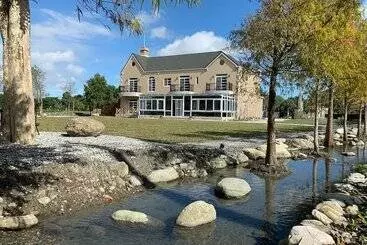 پانسیون Serrado Manor