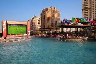 هتل آپارتمان Hilton Doha The Pearl