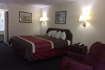 Szálloda Luxury Inn & Suites