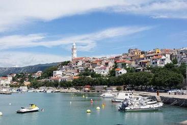 ペンション Apartmani I Sobe Ivančić1