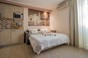 پانسیون Holiday Center Ivona