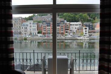 Panzió L'inattendu Sur La Croisette Dinant Centre