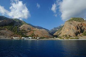 פנסיון Giannis Rooms