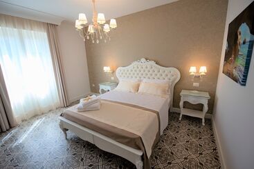 ペンション Sui Generis Tropea Luxury Rooms